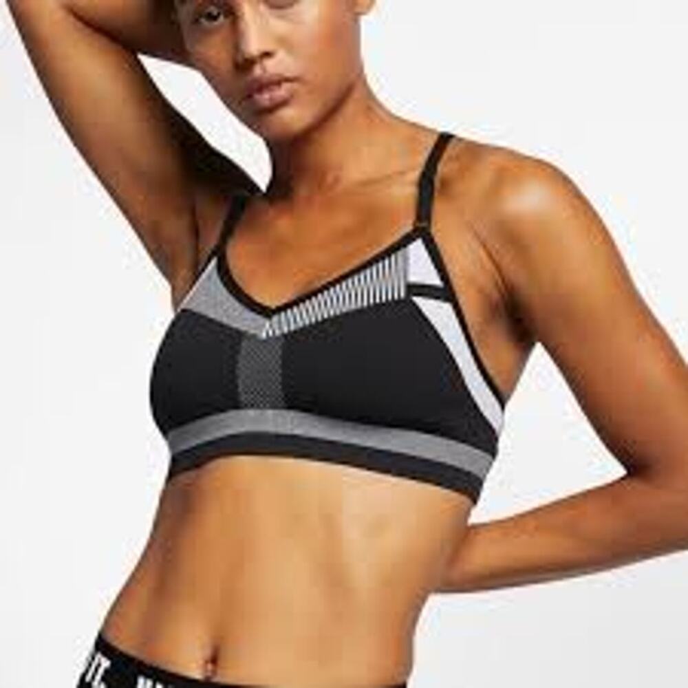 Nike Flyknit Indy women's medium-support sports bra Size Small (B130159)